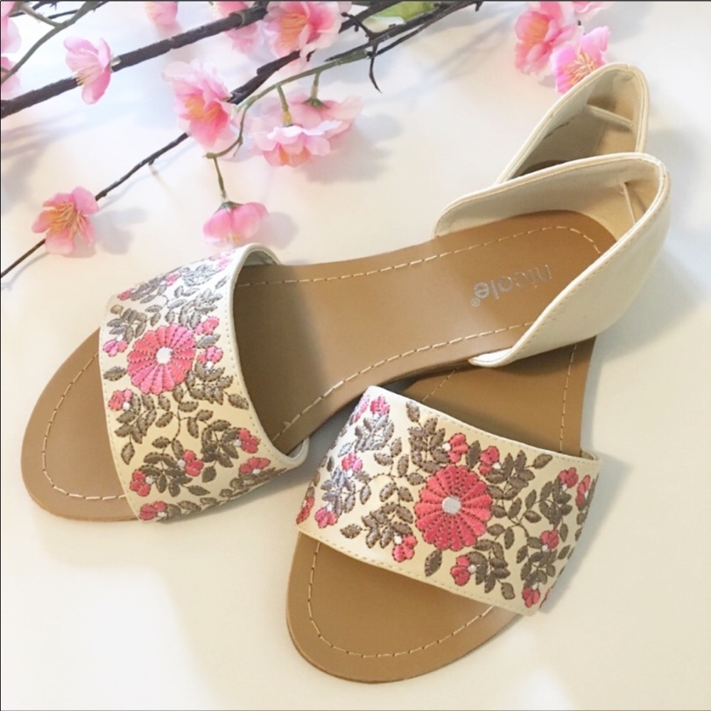 Nicole Miller | Nude Flower Embroidered Sandals